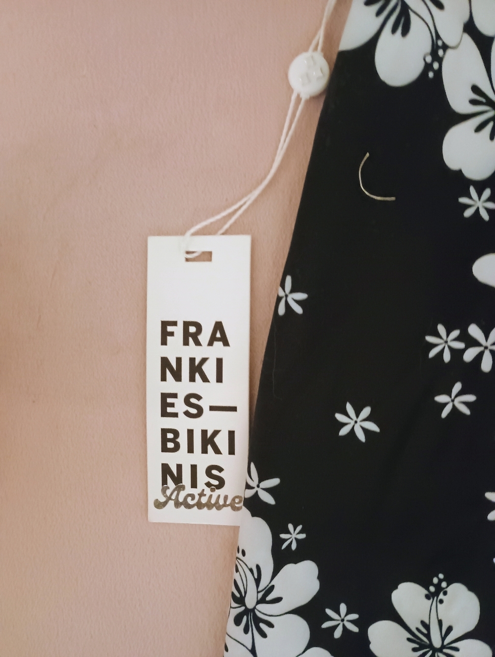 Frankie's Bikinis Active High-Waist Floral Print Leggings in Black NWT Large - Picture 4 of 9